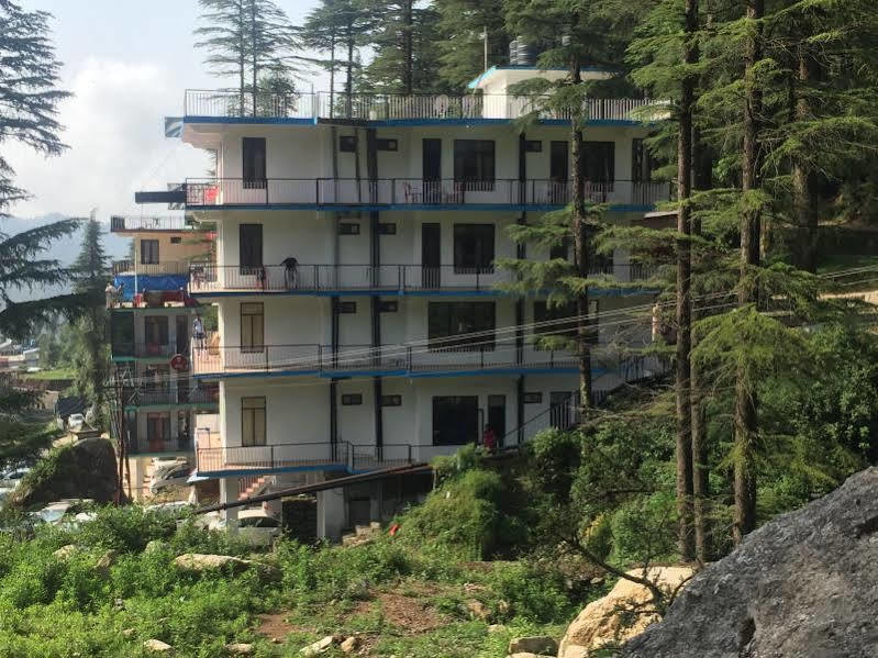 Oyo 1153 The Oak Valley Dharamshala Bagian luar foto